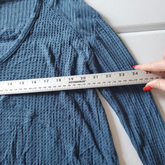 Free People Top Womens Medium Blue Waffle Knit Long Sleeve Layered Boho Top y2k - Picture 5 of 8